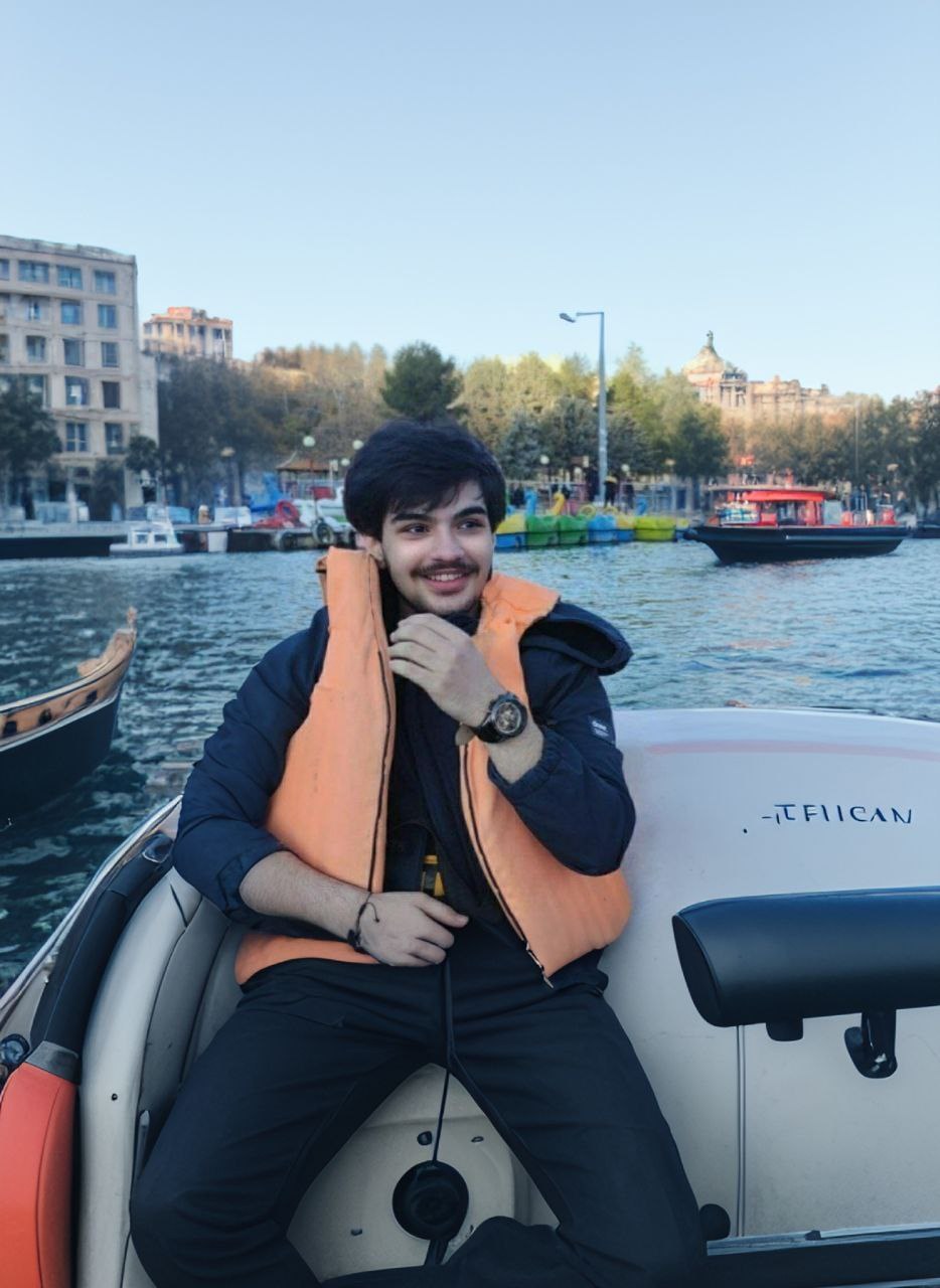  دانیال میردریکوند طراح حرفه ای وبسایت و متخصص امنیت شبکه